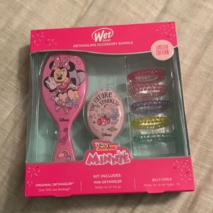 Minnie Mouse Wetbrush kit